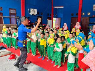 Dinas Pemadam Kebakaran Kampar Terima Kunjungan Outing Class dari TK Aisyiyah Bustanul Athfal 2
